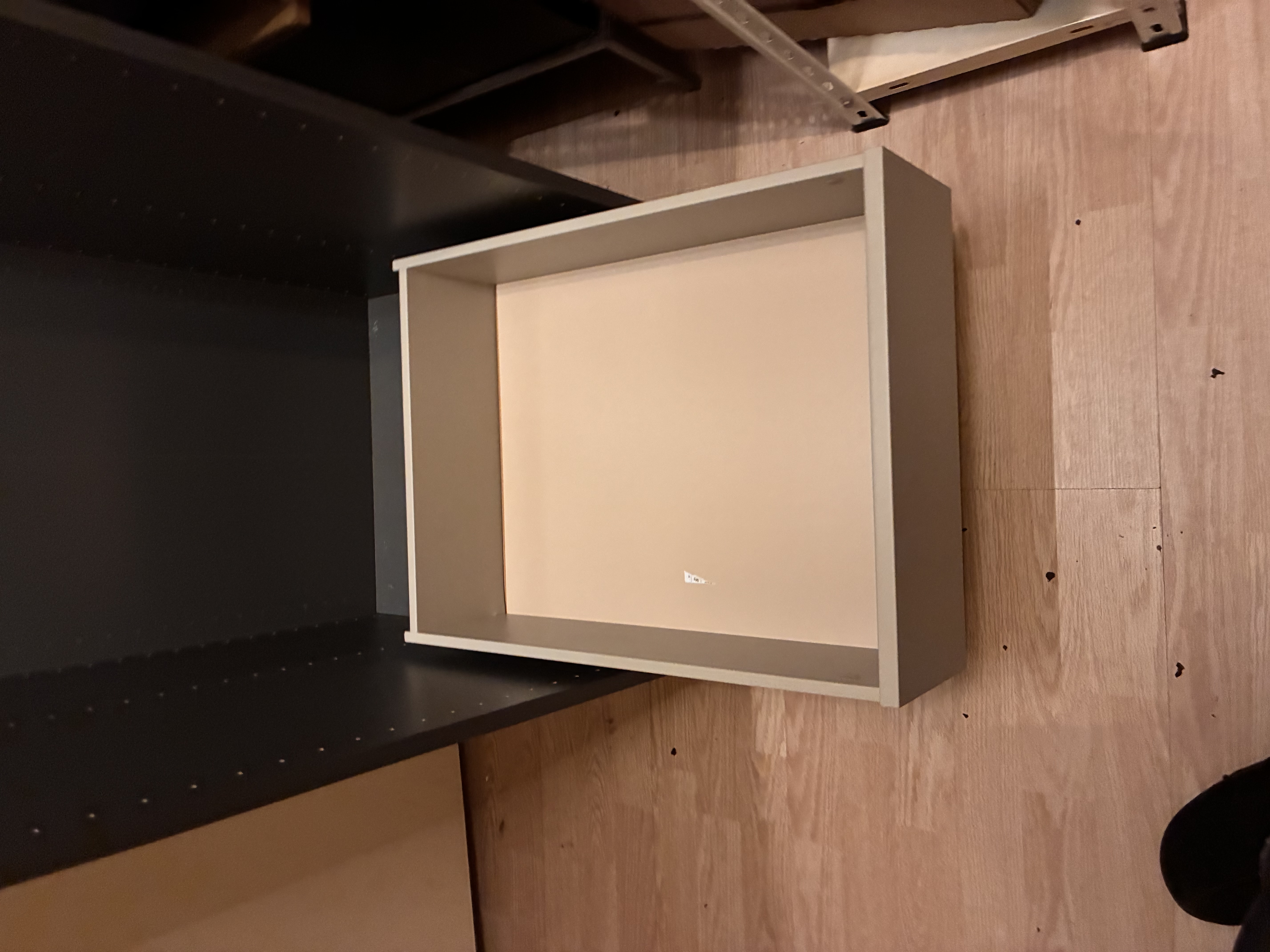 Foto 10 bij artikel "Nieuwe IKEA kledingkast gebouwd".