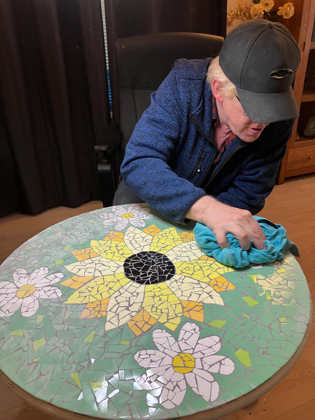 Foto 11 bij artikel "Daar is die dan, het project: De Mozaiektafel!".